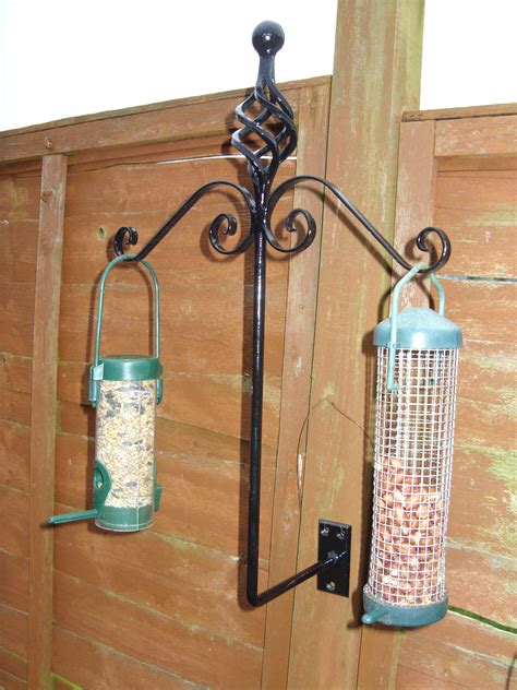 wall mounted bird feeder hanger